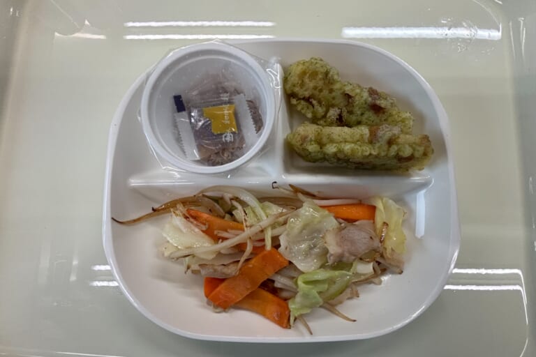 【親和の学生寮】今日の朝ごはん☆肉野菜炒め
