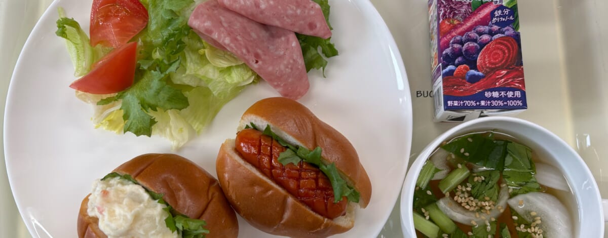 【親和の学生寮】今日の朝ごはん☆ロールパンサンド