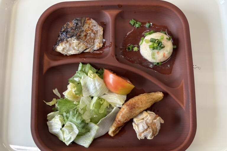 【親和の学生寮】今日の晩ごはん☆鶏皮餃子