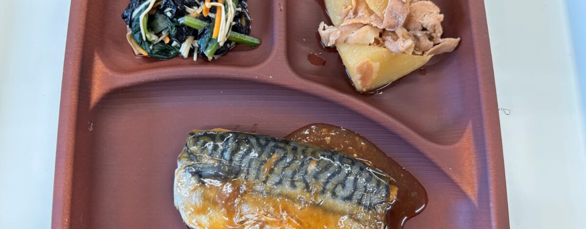 【親和の学生寮】今日の晩ごはん☆魚と豚バラ大根