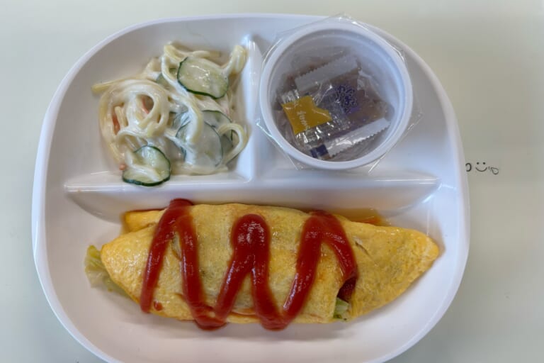【親和の学生寮】今日の朝ごはん☆野菜オムレツ