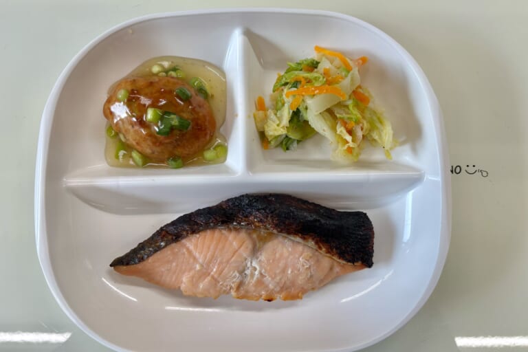 【親和の学生寮】今日の朝ごはん☆焼き魚