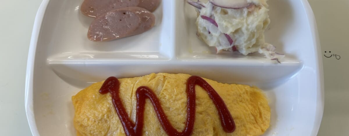 【親和の学生寮】今日の朝ごはん☆チーズオムレツ