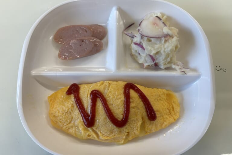 【親和の学生寮】今日の朝ごはん☆チーズオムレツ