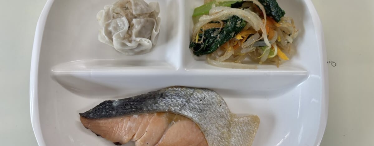 【親和の学生寮】今日の朝ごはん☆焼き魚としゅうまい