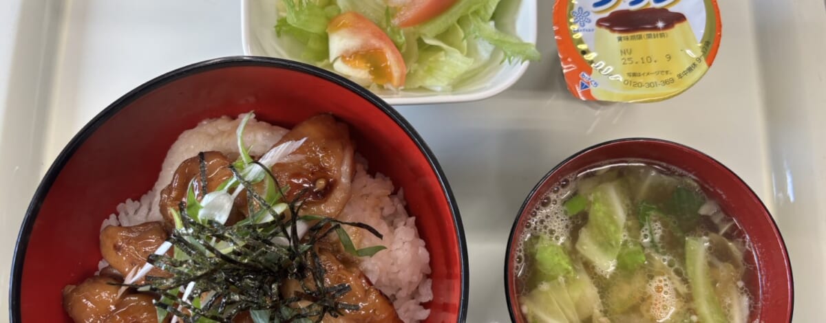 【親和の学生寮】今日の晩ごはん☆鶏てり丼