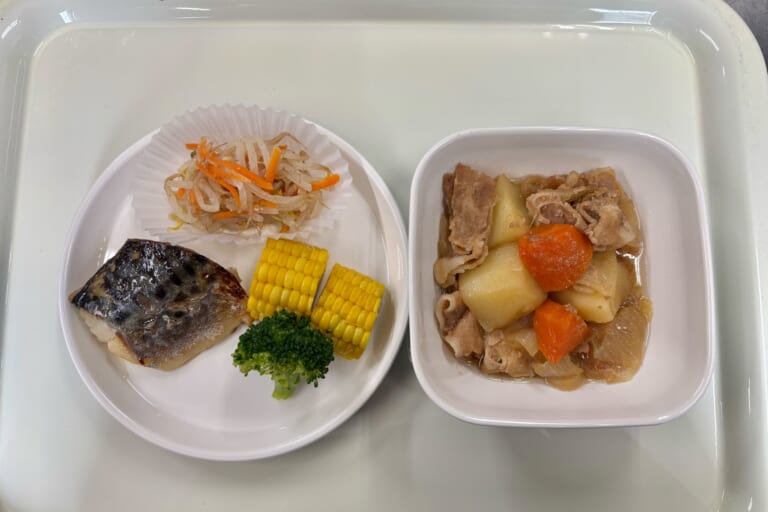 【親和の学生寮】今日の晩ごはん☆焼き魚と肉じゃが