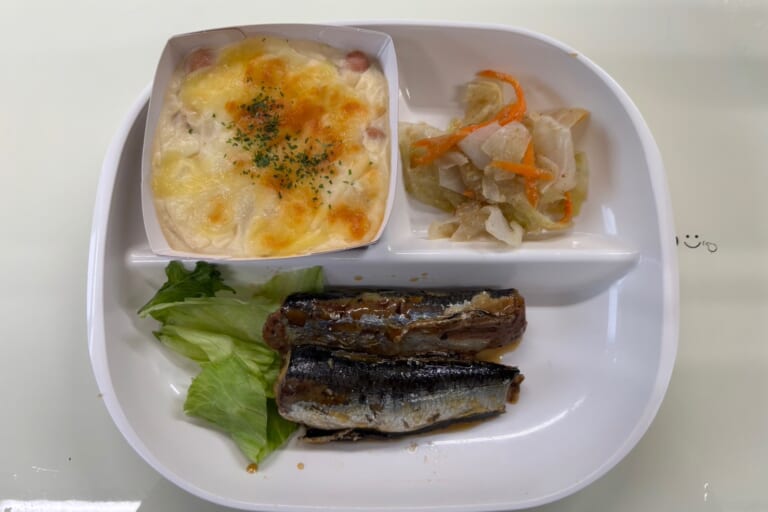 【親和の学生寮】朝ごはん☆魚とミニグラタン