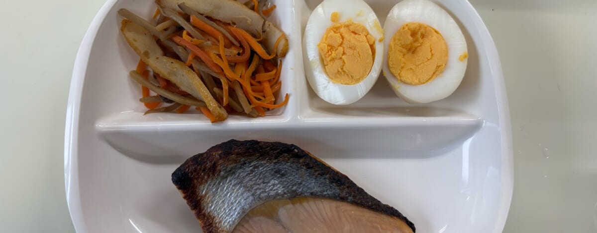 【親和の学生寮】今日の朝ごはん☆焼き魚と煮たまご