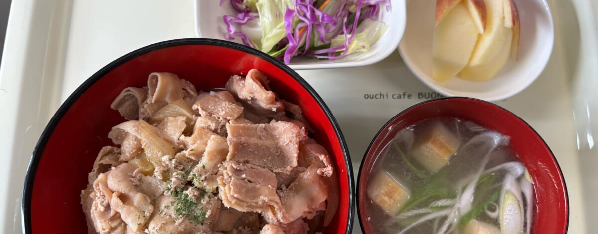 【親和の学生寮】今日の晩ごはん☆豚丼