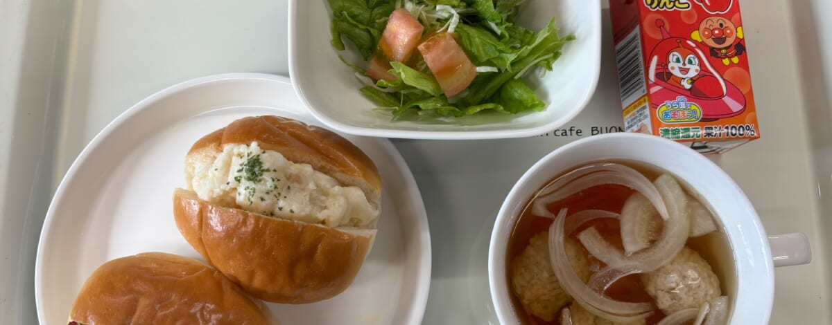 【親和の学生寮】今日の朝ごはん☆ポテサラパン