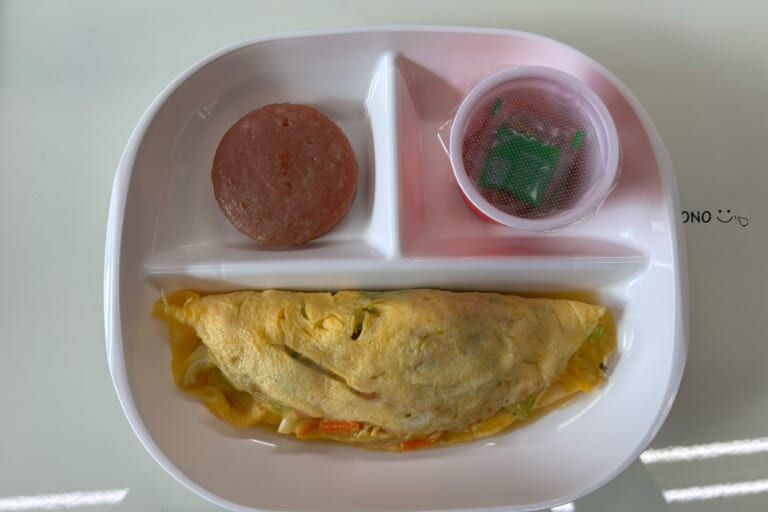 【親和の学生寮】今日の朝ごはん☆野菜オムレツ