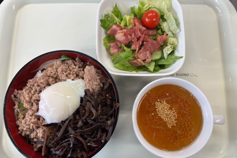 【親和の学生寮】今日の晩ごはん☆ビビンバ丼