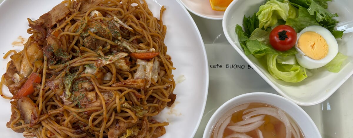 【親和の学生寮】今日の晩ごはん☆キムチ焼きそば