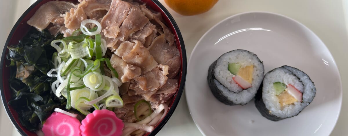 【親和の学生寮】今日の晩ごはん☆肉うどん