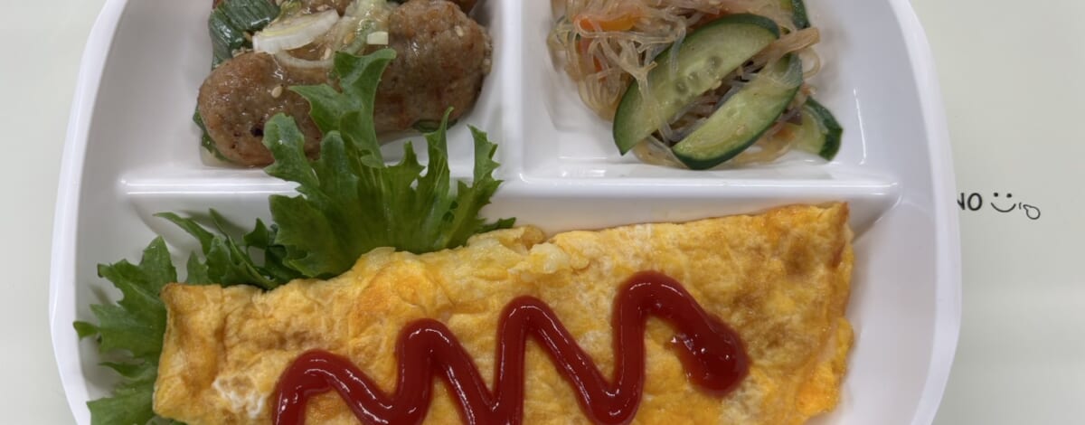 【親和の学生寮】今日の朝ごはん☆チーズオムレツ