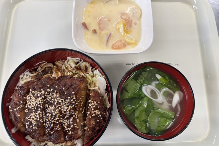 【親和の学生寮】今日の晩ごはん☆ソースかつ丼
