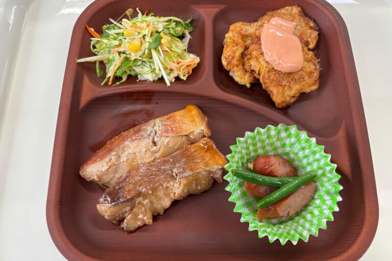 【親和の学生寮】今日の晩ごはん☆赤魚の煮つけ