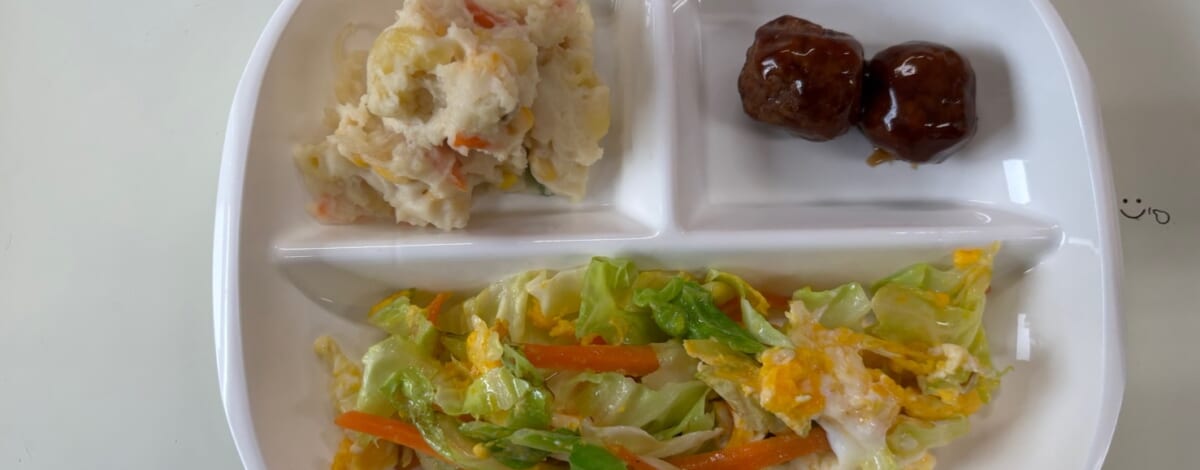 【親和の学生寮】今日の朝ごはん☆キャベツのたまご炒め