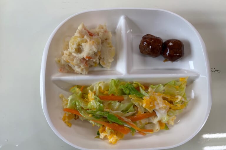 【親和の学生寮】今日の朝ごはん☆キャベツのたまご炒め