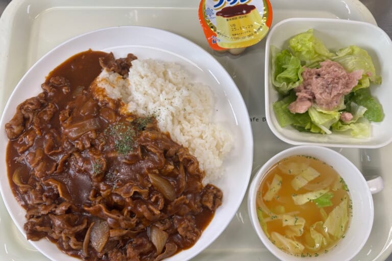 【親和の学生寮】今日の晩ごはん☆ハヤシライス