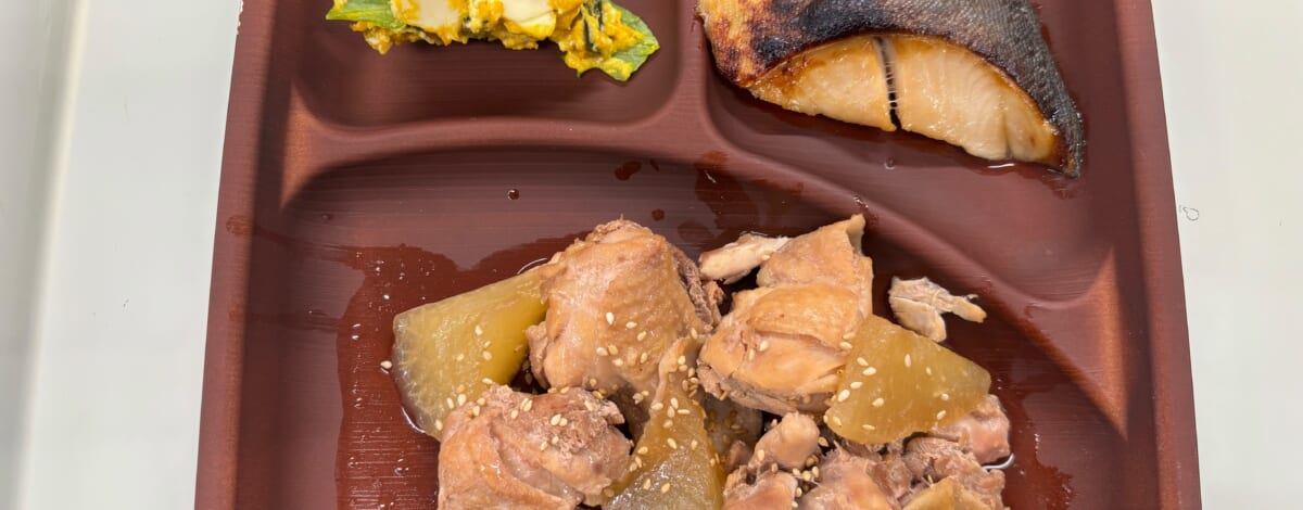 【親和の学生寮】今日の晩ごはん☆とり肉大根煮