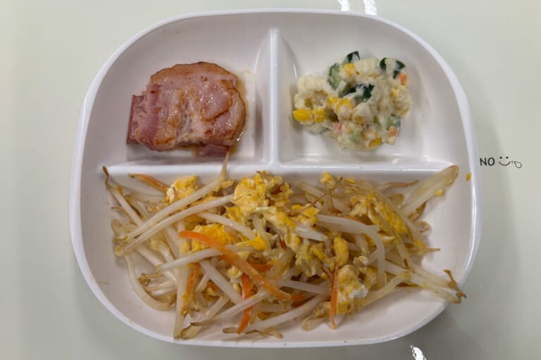 【親和の学生寮】今日の朝ごはん☆もやしのたまご炒め
