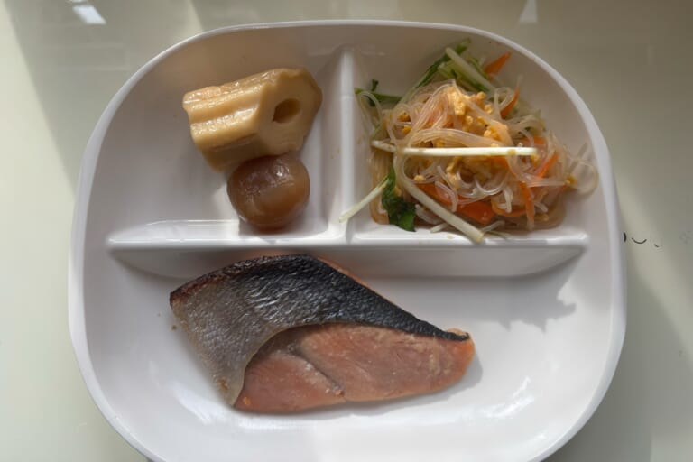 【親和の学生寮】今日の朝ごはん☆魚と春雨サラダ