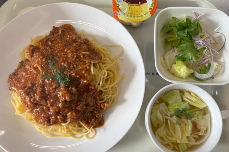 【親和の学生寮】今日の晩ごはん☆ミートソーススパゲティ