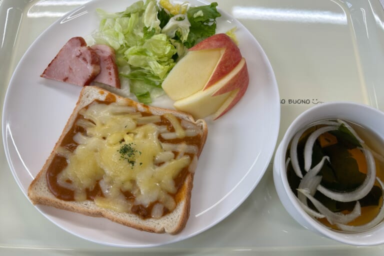 【親和の学生寮】今日の朝ごはん☆カレートースト