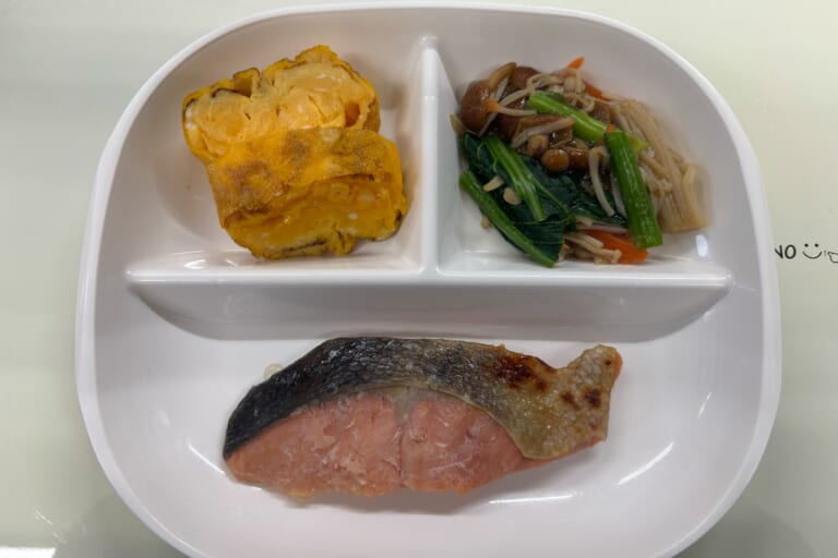 【親和の学生寮】今日の朝ごはん☆焼き魚と玉子焼き