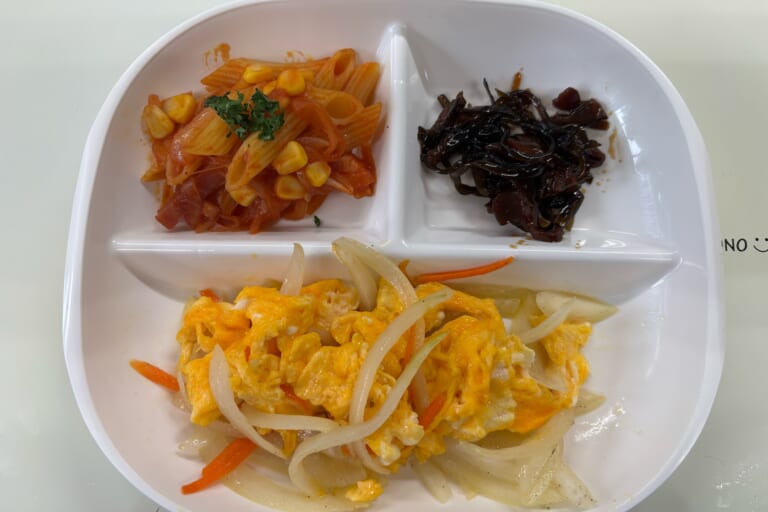 【親和の学生寮】今日の朝ごはん☆玉ねぎたまご炒め