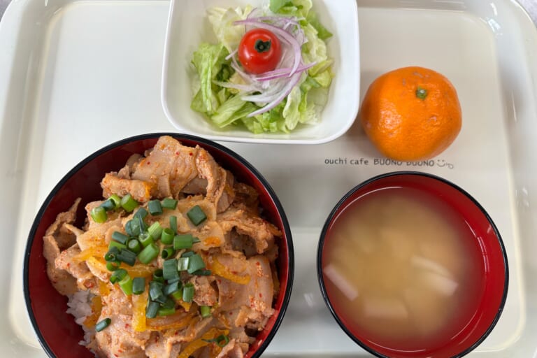 【親和の学生寮】今日の晩ごはん☆キムタク丼