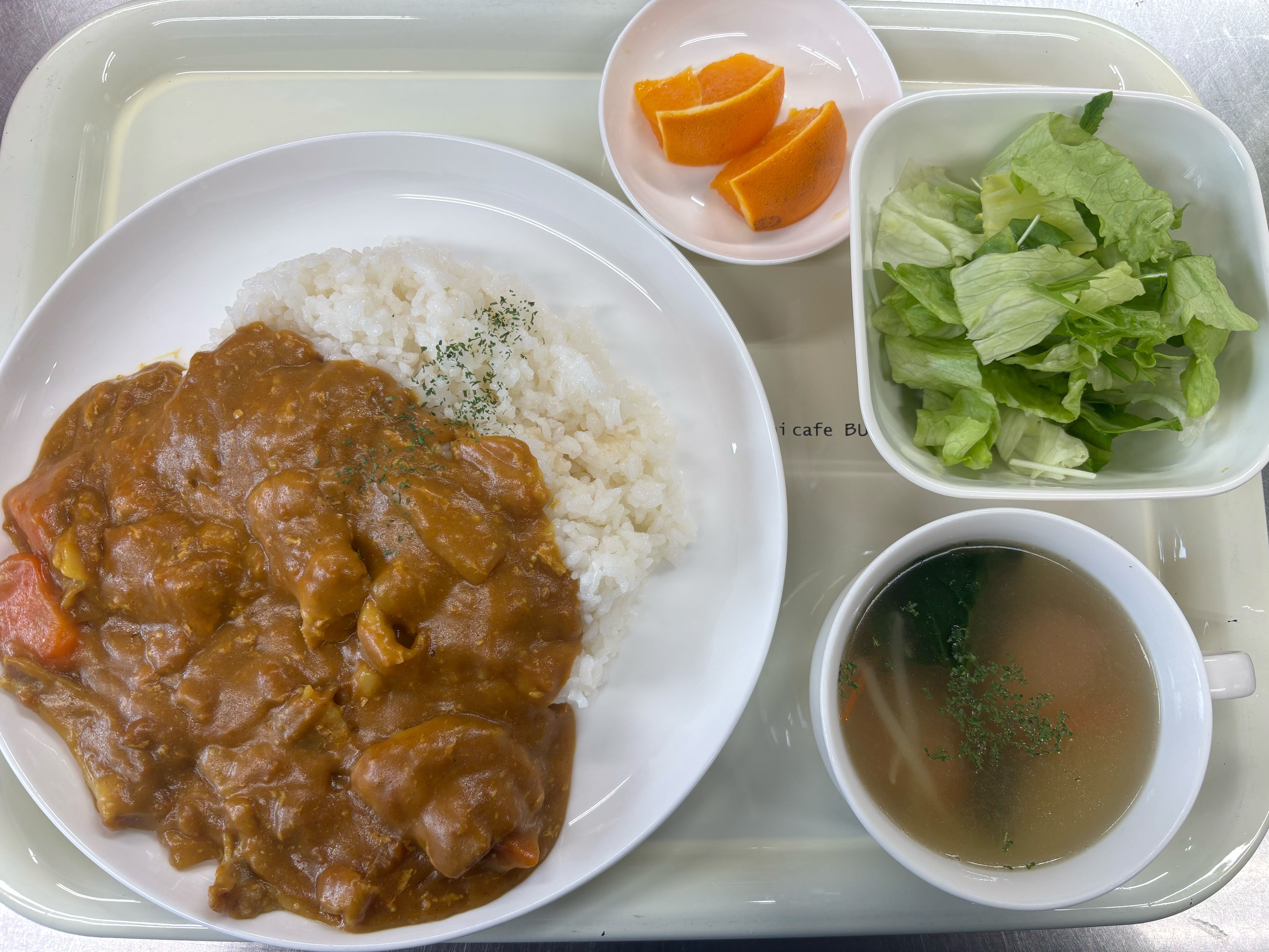 【親和の学生寮】今日の晩ごはん☆カレーライス