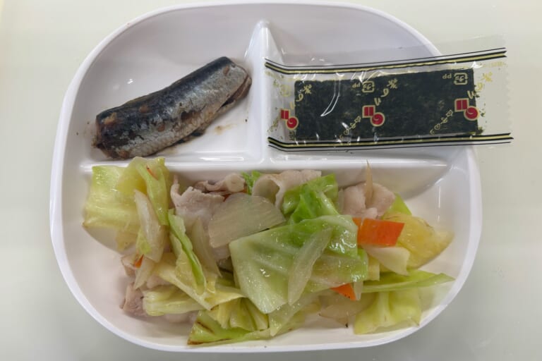 【親和の学生寮】今日の朝ごはん☆肉野菜炒め