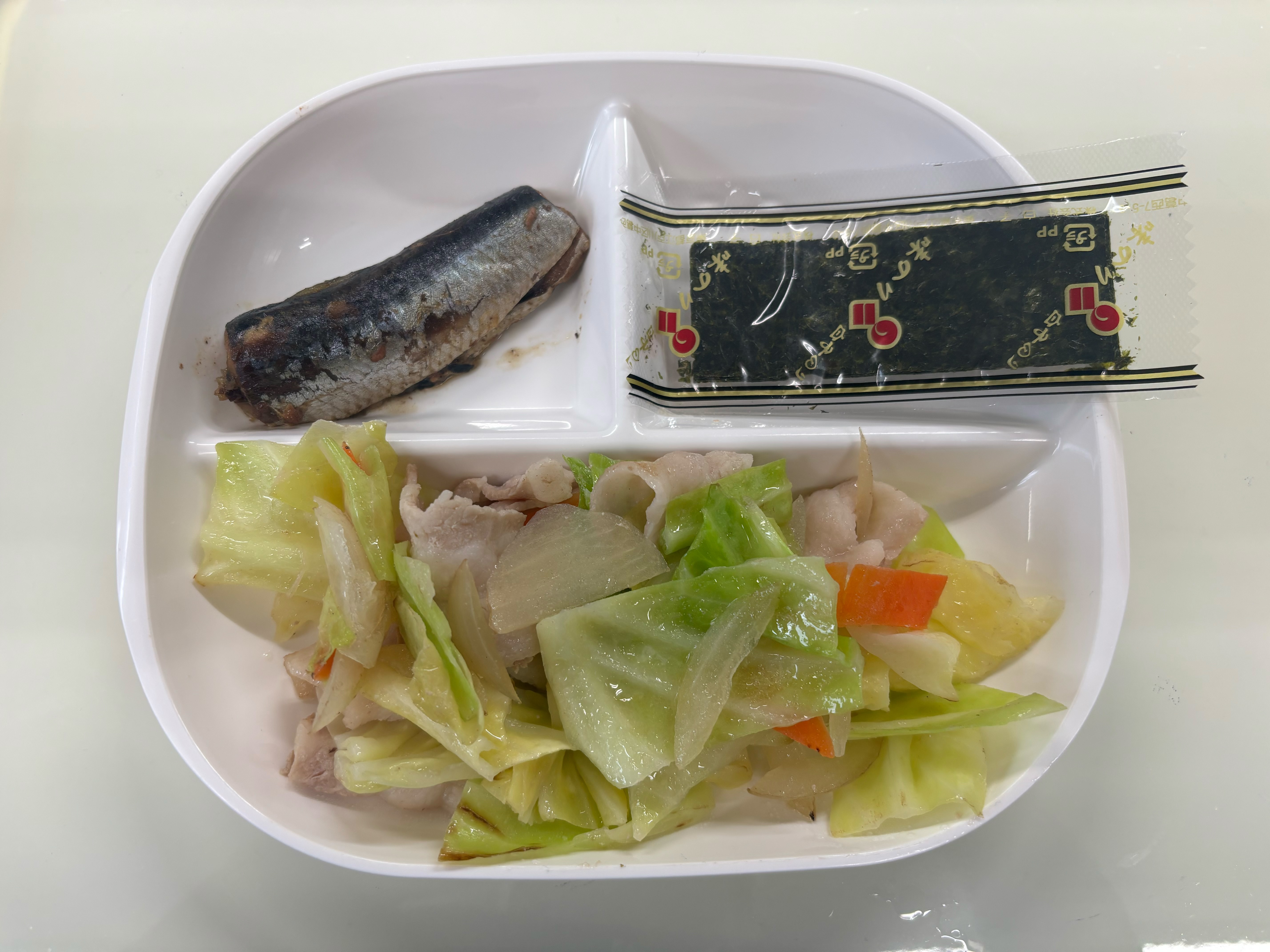 【親和の学生寮】今日の朝ごはん☆肉野菜炒め