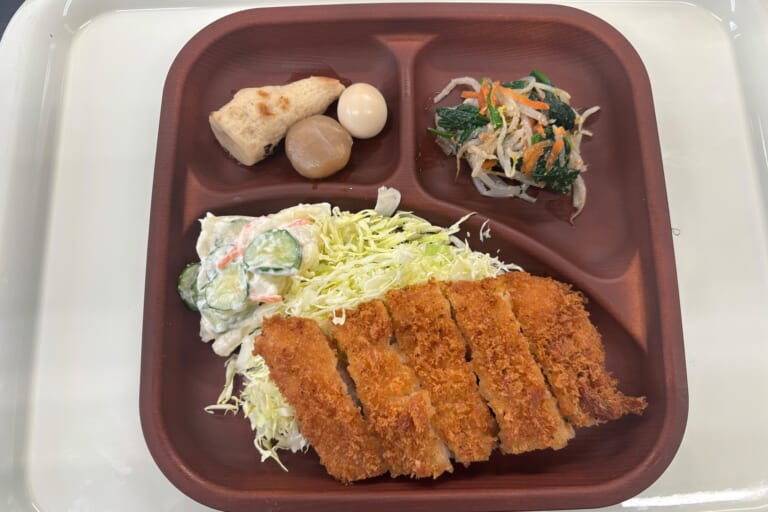 【親和の学生寮】今日の晩ごはん☆チキンカツ