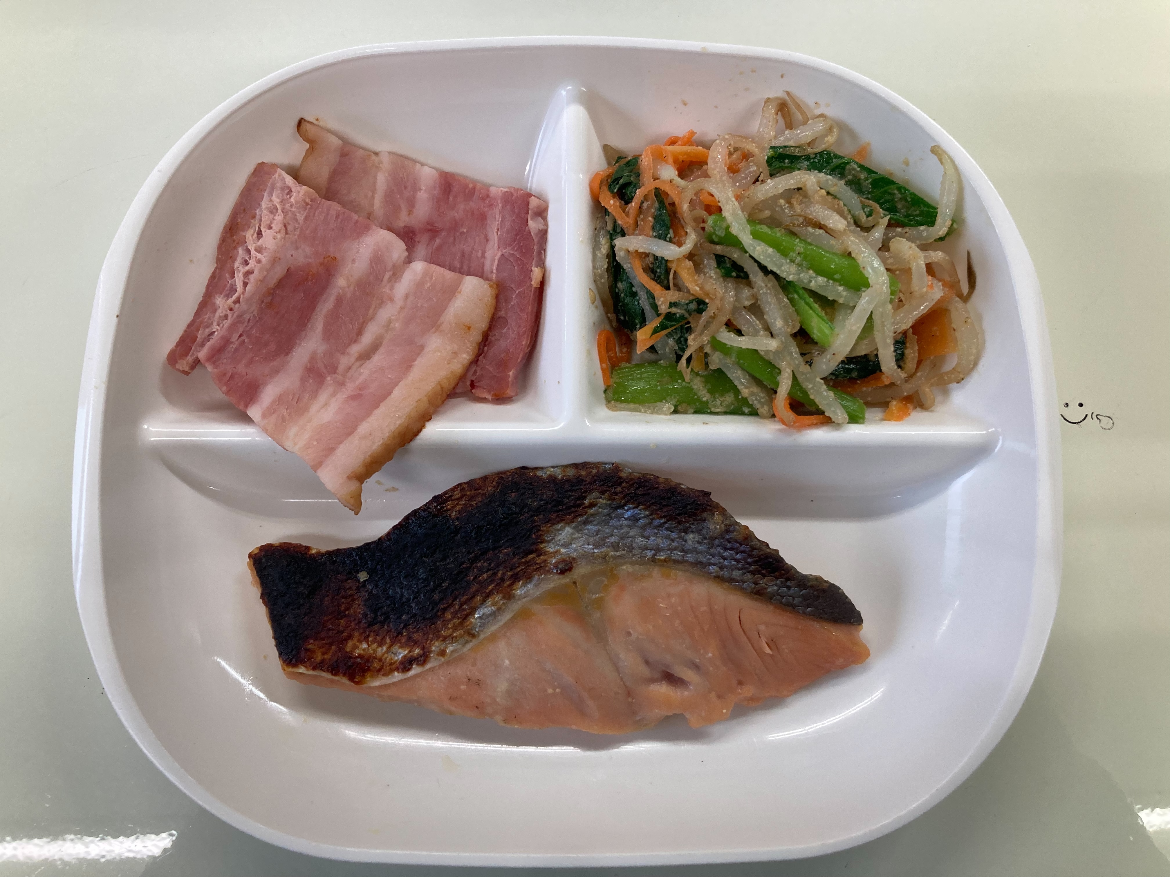 【親和の学生寮】今日の朝ごはん☆焼き魚