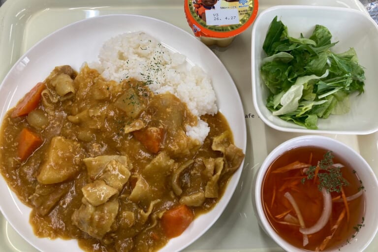 【親和の学生寮】今日の晩ごはん☆カレーライス