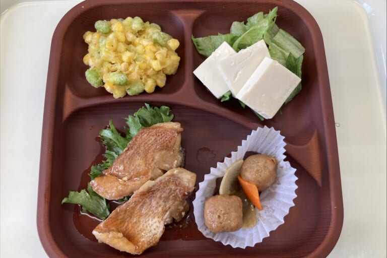 【親和の学生寮】今日の晩ごはん☆赤魚の煮つけ