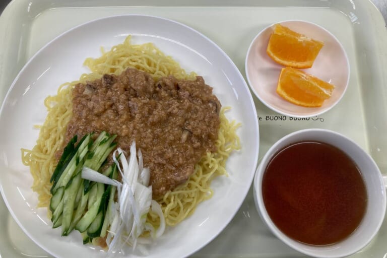 【親和の学生寮】今日の晩ごはん☆ジャージャー麺
