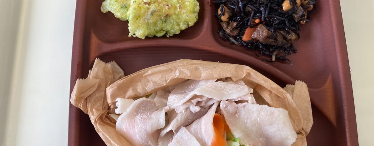 【親和の学生寮】今日の晩ごはん☆豚肉とキャベツの包み蒸し