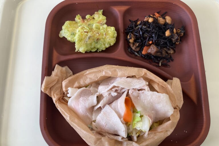 【親和の学生寮】今日の晩ごはん☆豚肉とキャベツの包み蒸し