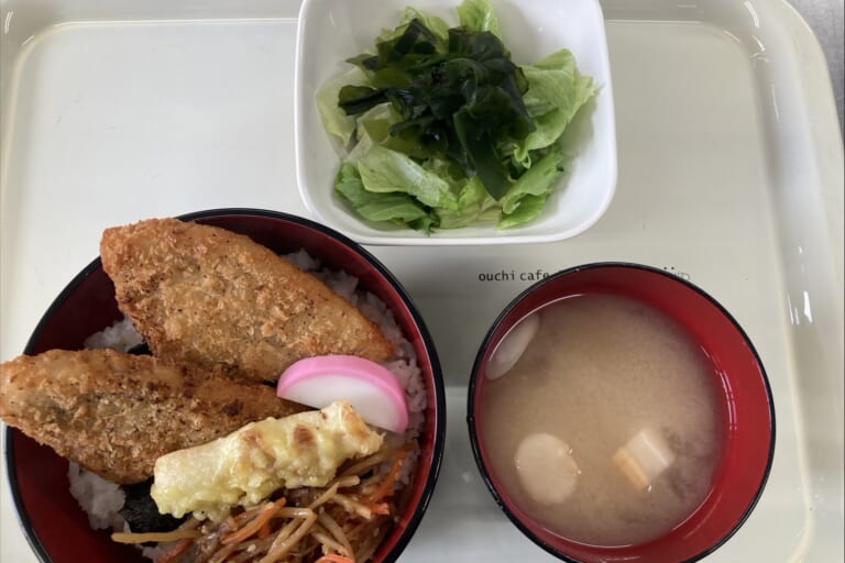 【親和の学生寮】今日の晩ごはん☆のり弁丼