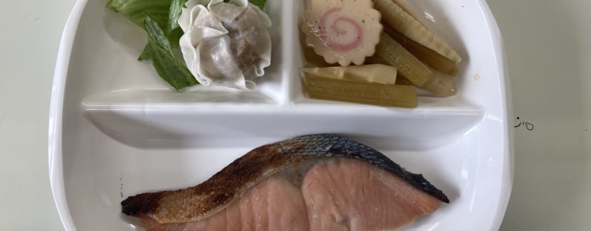 【親和の学生寮】今日の朝ごはん☆焼き魚と煮物