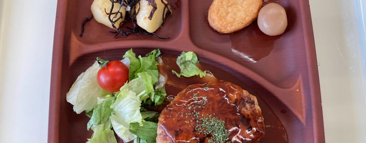 【親和の学生寮】今日の晩ごはん☆ハンバーグ