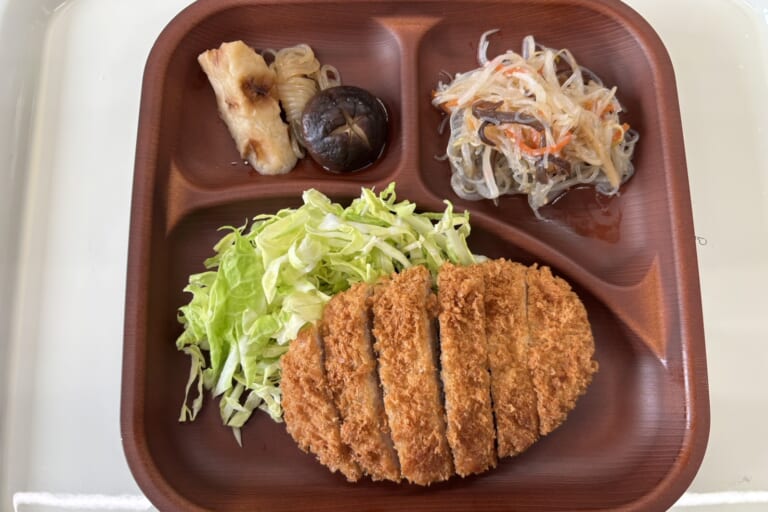 【親和の学生寮】今日の晩ごはん☆とんかつ