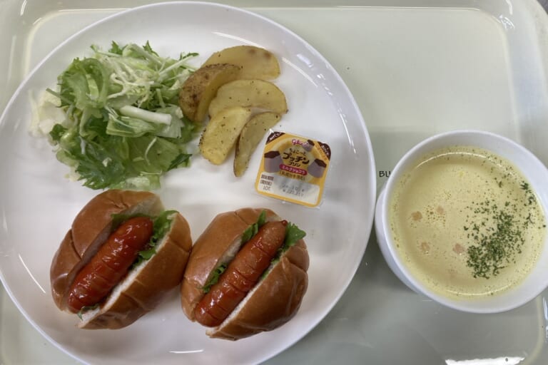 【親和の学生寮】今日の朝ごはん☆ホットドック