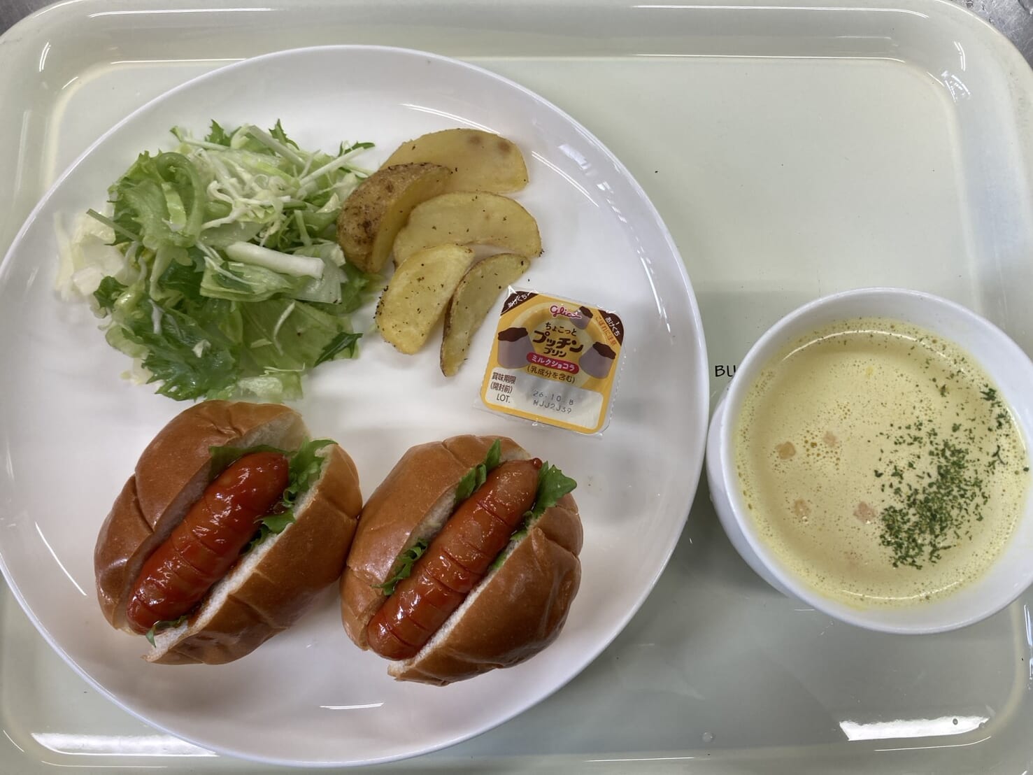 【親和の学生寮】今日の朝ごはん☆ホットドック
