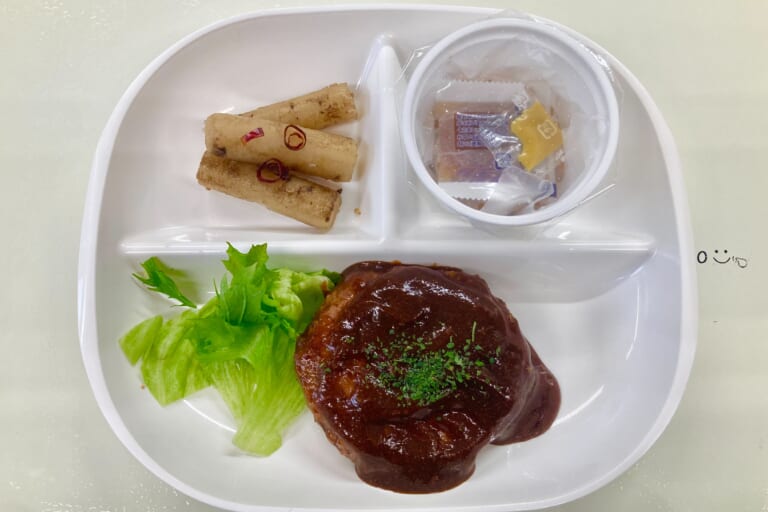【親和の学生寮】今日の朝ごはん☆ハンバーグ